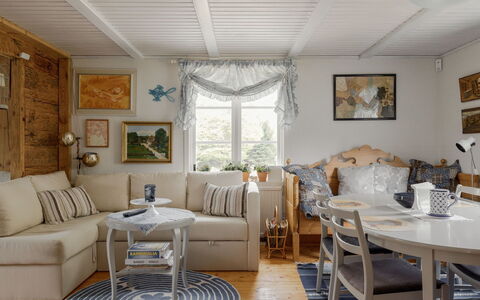 Grönadal: Mobilia, Interior Design, Divano, Pavimentazione, Pavimento, Legna, Soggiorno, Camera, Tavolo, Soffitto