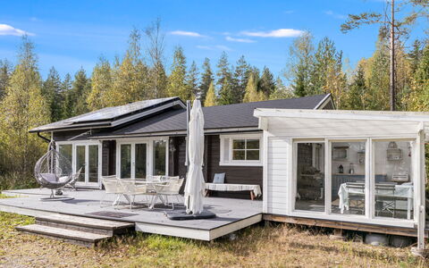 Teurajärven Helmi: Casa, Tetto, Villetta, Raccordo, Deck, Design, Edifici Giardino, Log Cabin, Portico