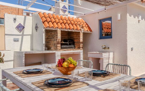 L'Ametlla de Mar 388: Mobilia, Sedia, Tavolo, Mobili Da Esterno, Tavolo Esterno, Cucina & Sala Da Pranzo Tavolo, Shade, Terrazza, Struttura Esterna, Design