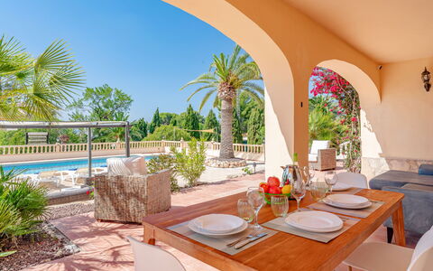 Buena Vista: Mobilia, Sedia, Mobili Da Esterno, Tavolo Esterno, Terrazza, Cucina & Sala Da Pranzo Tavolo, Shade, Design, Struttura Esterna, Tavolino Da Caffè