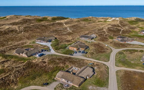 Riika - from the Sea: Legna, Tetto, Architettura, Casa, Casa, Villetta, Raccordo, Latifoglie, Pendenza, Estate