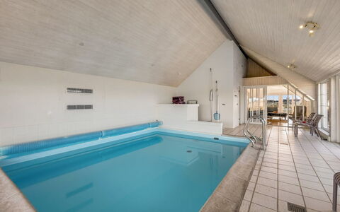 Riika - from the Sea: Legna, Tetto, Architettura, Casa, Casa, Villetta, Raccordo, Latifoglie, Pendenza, Estate