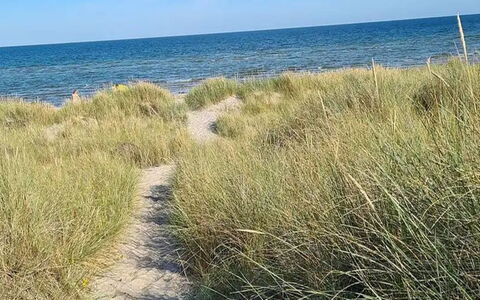 Benja - from the Sea: Acqua, Risorse Idriche, Corpo D'Acqua, Roccia, Costa, Paesaggio Naturale, Promontorio, Costiera E Morfologie Oceanic, Terreno, Promontorio