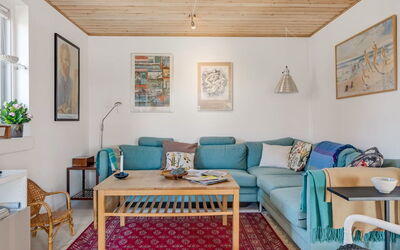 Jaskirt - 400M from the Sea