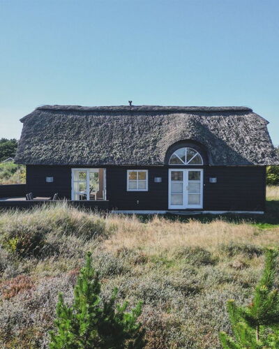 Yanne - 550M from the Sea