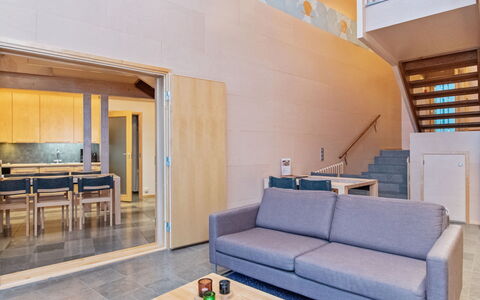 Villa Hanna: Interior Design, Pavimentazione, Legna, Pavimento, Mobilia, Soffitto, Divano, Illuminazione, Soggiorno, Camera