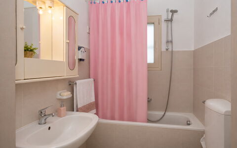 Villa Mameli: Bagno, Idraulico Fixture, Lavandino Del Bagno, Interior Design, Lavello, Pavimentazione, Pavimento, Rubinetto, Idraulico, Camera