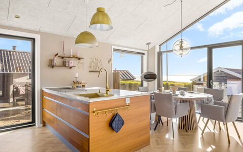 Sighrik - 25M from the Sea: Legna, Tetto, Casa, Casa, Architettura, Raccordo, Lotto, Villetta, Capannone, Edifici Giardino