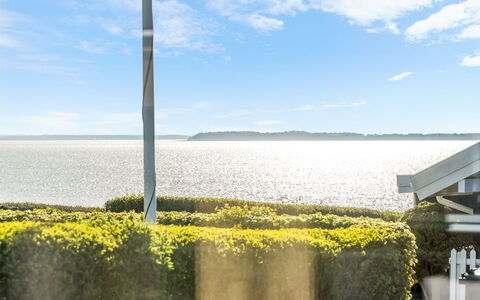 Sighrik - 25M from the Sea: Legna, Tetto, Casa, Casa, Architettura, Raccordo, Lotto, Villetta, Capannone, Edifici Giardino