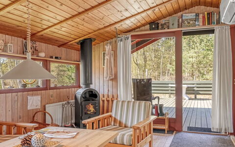 Antomine - 500M from the Sea: Legna, Soffitto, Mobilia, Interior Design, Villetta, Latifoglie, Portico, Casa, Color Legno, Log Cabin