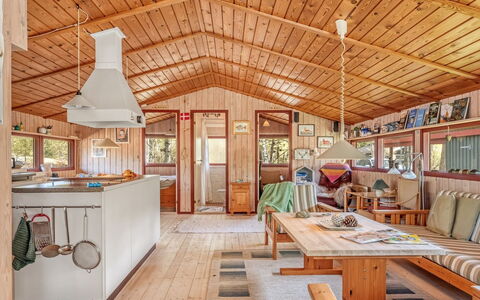 Antomine - 500M from the Sea: Legna, Villetta, Soffitto, Latifoglie, Color Legno, Log Cabin, Portico, Plank, Legname
