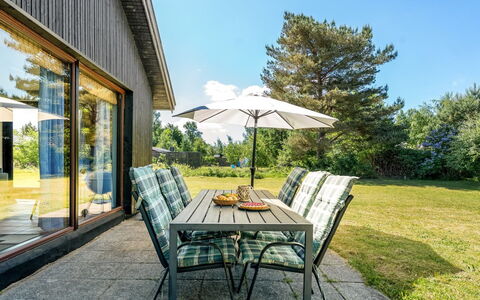 Tjerk - 900M from the Sea: Tetto, Casa, Casa, Villetta, Porta, Raccordo, Deck, Portico, Plank, Latifoglie