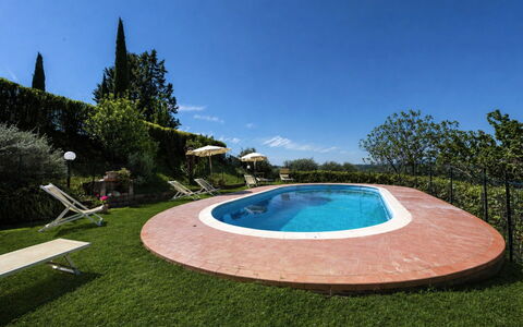 Villa Quintino: Piscina, Giardino, Mobili Da Esterno, Landscaping, Ricorrere, Hacienda, Backyard, Prato, Cortile, Eco Hotel