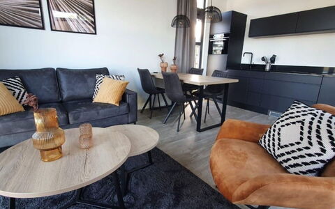 De Witte Parel: Mobilia, Pavimentazione, Interior Design, Pavimento, Legna, Divano, Soggiorno, Sedia, Camera, Pavimento In Legno