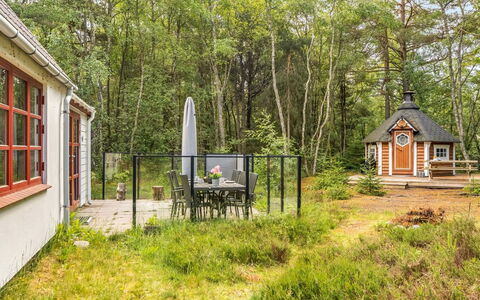 Jooseppi - 4.8Km from the Sea: Arbusto, Villetta, Edifici Giardino, Primavera, Giardino, Woodland, Capannone, Log Cabin, Cortile, Backyard