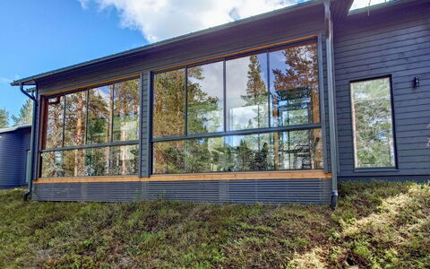 Saariselän Aavahelmi a: Bicchiere, Latifoglie, Raccordo, Color Legno, Edifici Giardino, Pavimento In Legno, Plank, Illuminazione Diurna, Eco Hotel, Log Cabin