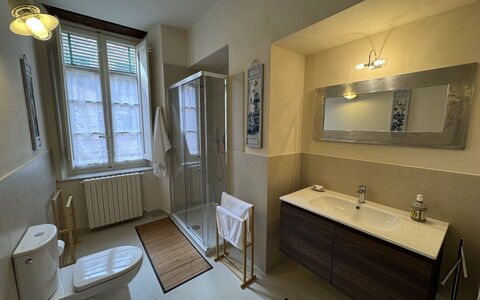Alla Torre: Pavimentazione, Pavimento, Idraulico Fixture, Legna, Interior Design, Bagno, Lavandino Del Bagno, Lavello, Rubinetto, Idraulico