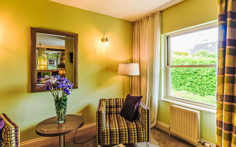 Torwood: Interior Design, Mobilia, Soffitto, Pavimentazione, Pavimento, Illuminazione, Casa, Camera, Soggiorno, Appartamento