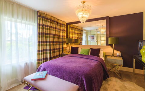 Torwood: Interior Design, Mobilia, Parete, Pavimentazione, Pavimento, Soffitto, Camera Da Letto, Letto, Illuminazione, Camera