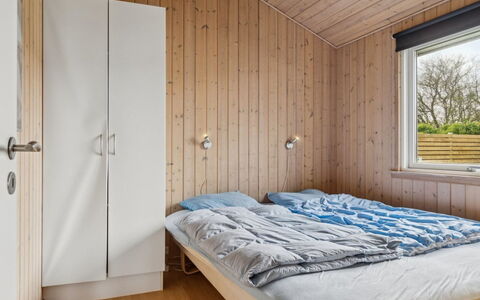 Loki - 200M from the Sea: Legna, Camera Da Letto, Interior Design, Pavimentazione, Soffitto, Pavimento, Letto, Camera, Mobilia, Lenzuolo