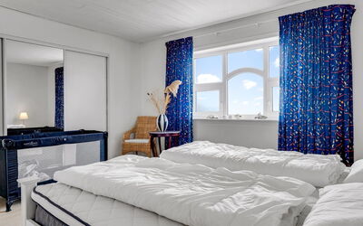 Bondi - 150M from the Sea