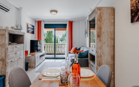 Jávea 455: Legna, Mobilia, Interior Design, Pavimentazione, Camera, Pavimento, Appartamento, Soffitto, Sedia, Soggiorno