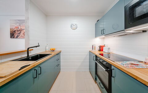 Jávea 455: Cucina, Controsoffitto, Apparecchio Major, Elettrodomestico Da Cucina, Cabinetry, Interior Design, Pavimentazione, Legna, Cucina Stufa, Soffitto