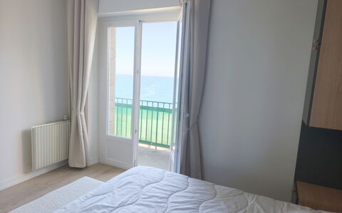 Le Grand Lambert: Legna, Pavimento, Pavimentazione, Interior Design, Mobilia, Camera, Mare, Camera Da Letto, Appartamento, Oceano