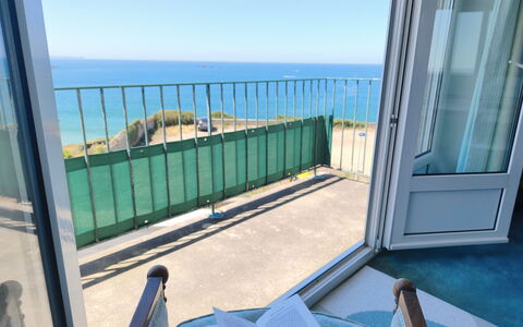 Le Grand Lambert: Blu, Corpo D'Acqua, Mare, Orizzonte, Oceano, Costiera E Morfologie Oceanic, Costa, Spiaggia, Balcone, Tropici