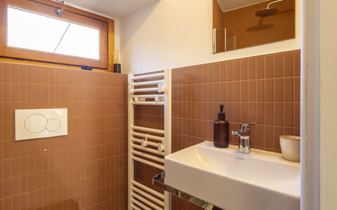 La Giuseppina: Pavimentazione, Parete, Pavimento, Idraulico Fixture, Interior Design, Legna, Soffitto, Rubinetto, Idraulico, Bagno