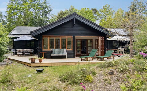 Pertti - 625M from the Sea: Legna, Villetta, Casa, Casa, Tetto, Raccordo, Porta, Portico, Groundcover