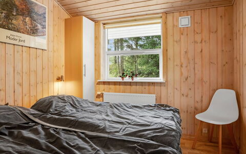 Uma - from the Sea: Interior Design, Camera Da Letto, Parete, Letto, Pavimentazione, Legna, Pavimento, Lenzuolo, Mobilia, Soffitto