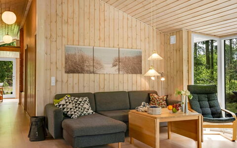 Uma - from the Sea: Mobilia, Interior Design, Pavimentazione, Pavimento, Legna, Soffitto, Soggiorno, Divano, Pavimento In Legno, Casa
