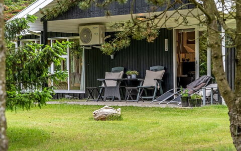 Linnea - from the Sea: Casa, Casa, Villetta, Arbusto, Prato, Giardino, Groundcover, Shade, Cortile, Raccordo