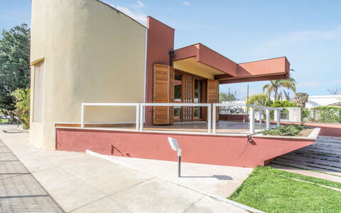 Villa Billona: Color Legno, Shade, Estate, Design, Hacienda, Villa, Le Scale, Struttura Esterna, Balcone