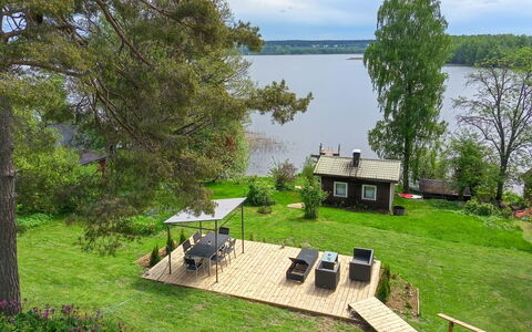 Villa Aurinkorinne: Erba, Arbusto, Lotto, Area Rurale, Villetta, Prato, Giardino, Cortile, Backyard