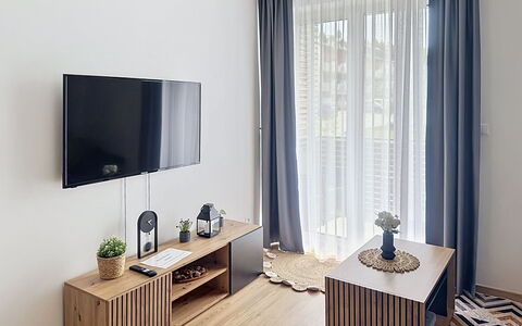 Korzo: Mobilia, Interior Design, Parete, Pavimentazione, Legna, Pavimento, Camera, Casa, Illuminazione, Soggiorno