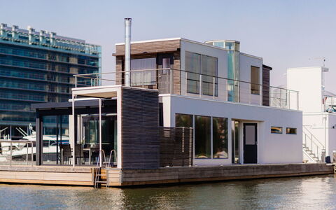Villa Helmi: Acqua, Architettura, Canale, Barca, Dock, Architettura Navale