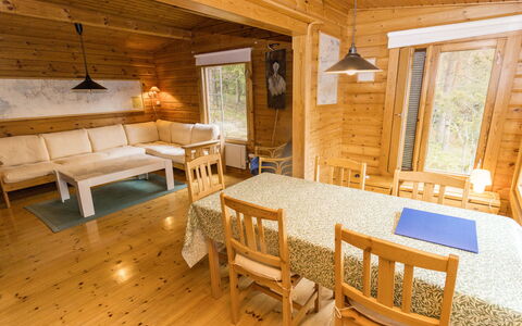 Villa Jumalvik: Legna, Soffitto, Villetta, Color Legno, Latifoglie, Log Cabin, Pavimento In Legno, Plank, Legname, Loft