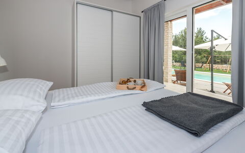 Stella: Legna, Mobilia, Interior Design, Casa, Soffitto, Letto, Camera Da Letto, Sedia, Biancheria, Color Legno