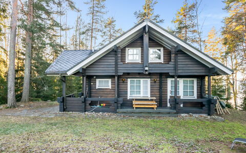 Villa Karmu: Casa, Casa, Villetta, Tetto, Raccordo, Log Cabin, Larice, Edifici Giardino, Inverno