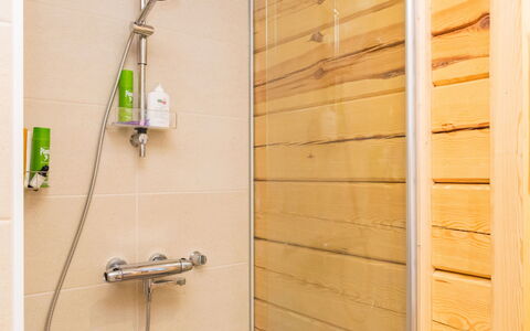 Tuulentupa: Legna, Pavimentazione, Pavimento, Idraulico Fixture, Color Legno, Bagno, Latifoglie, Plank, Idraulico, Pavimento In Legno