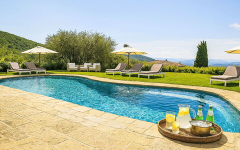 Rufina 985: Blu, Piscina, Mobili Da Esterno, Tempo Libero, Flagstone, Landscaping, Ricorrere, Eco Hotel, Shade, Villa