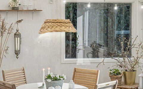 Pihla - 1Km from the Sea: Vegetazione, Arbusto, Primavera, Villetta, Giardino, Shade, Backyard, Cortile, Sedia