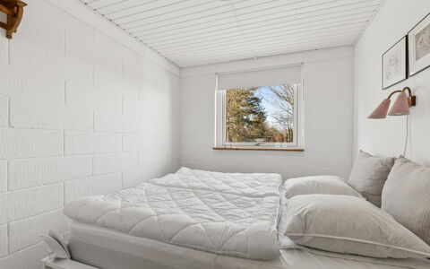 Pihla - 1Km from the Sea: Parete, Legna, Soffitto, Camera Da Letto, Pavimentazione, Pavimento, Interior Design, Letto, Bedding, Lenzuolo