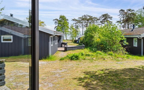 Liska - 60M from the Sea: Legna, Tetto, Casa, Casa, Architettura, Raccordo, Lotto, Villetta, Capannone, Edifici Giardino