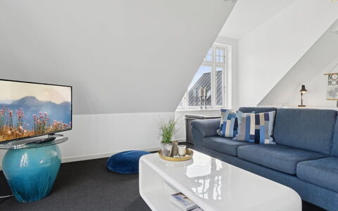 Carola - 1Km from the Sea: Interior Design, Pavimentazione, Mobilia, Pavimento, Soffitto, Divano, Soggiorno, Camera, Illuminazione, Casa