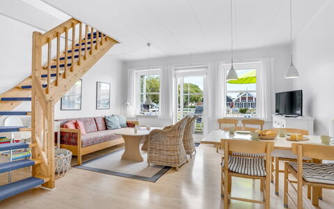 Thorfin - 10M from the Sea: Tetto, Casa, Zona Residenziale, Casa, Estate, Villetta, Design