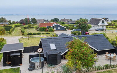 Kajsa - 150M from the Sea