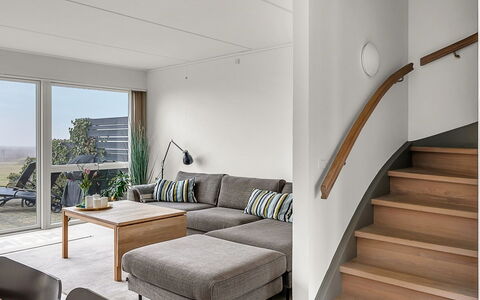 Suna - 95M from the Sea: Mobilia, Interior Design, Pavimentazione, Pavimento, Divano, Legna, Soggiorno, Soffitto, Pavimento In Legno, Camera
